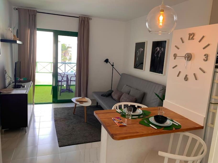Coqueto Apartamento Zua Con Piscina Costa Teguise Bagian luar foto