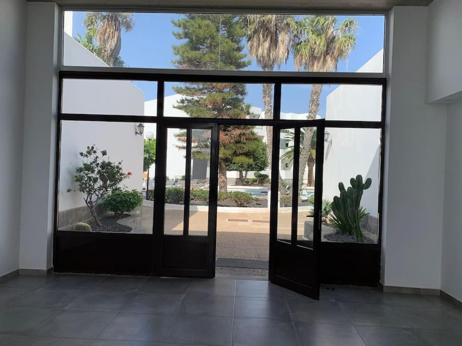 Coqueto Apartamento Zua Con Piscina Costa Teguise Bagian luar foto